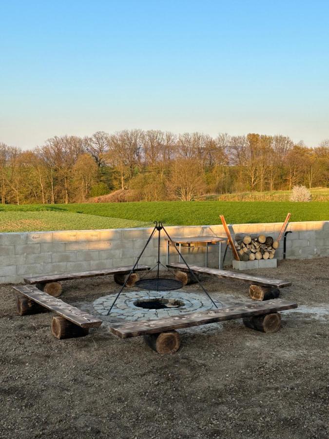 Apartamenty Czerwona Stodola Kłodzko Esterno foto
