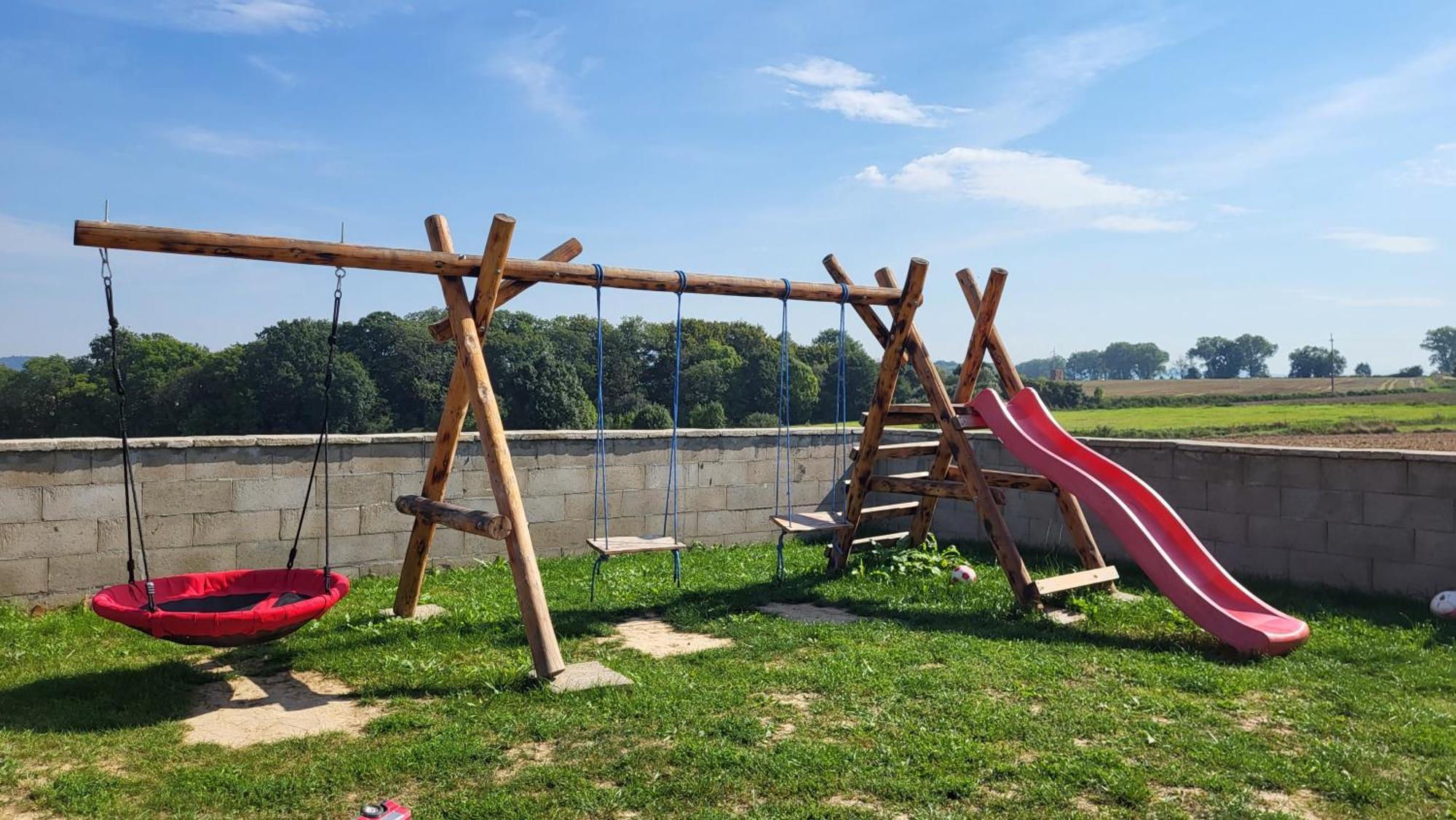 Apartamenty Czerwona Stodola Kłodzko Esterno foto