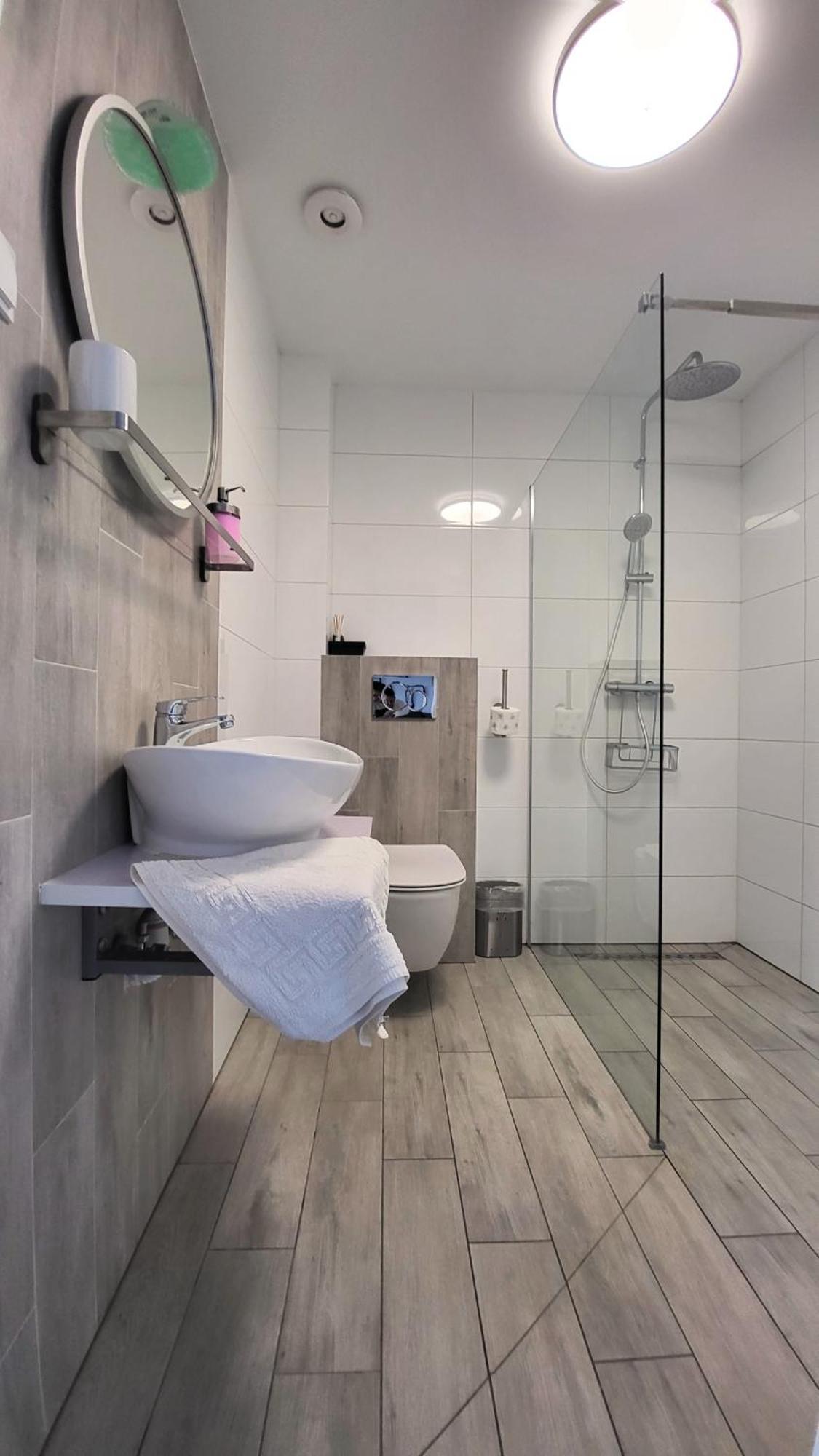 Apartamenty Czerwona Stodola Kłodzko Esterno foto